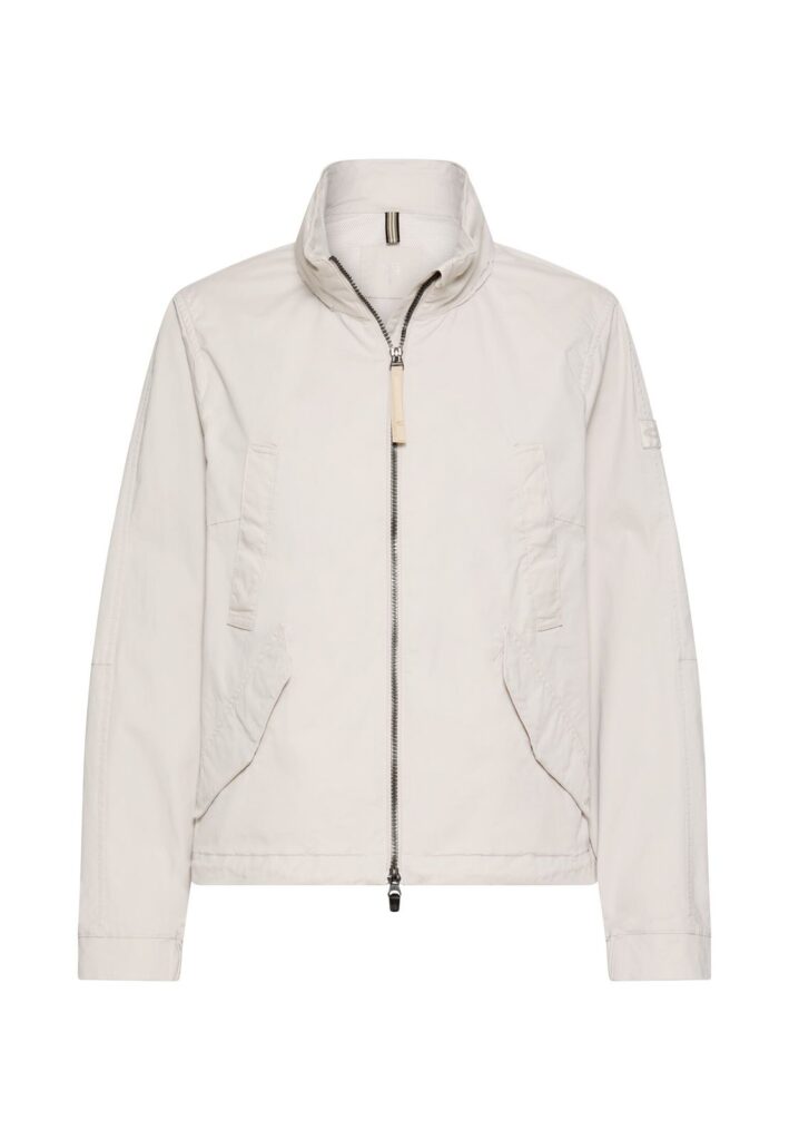 Jacke mit ausrollbarer Kapuze
